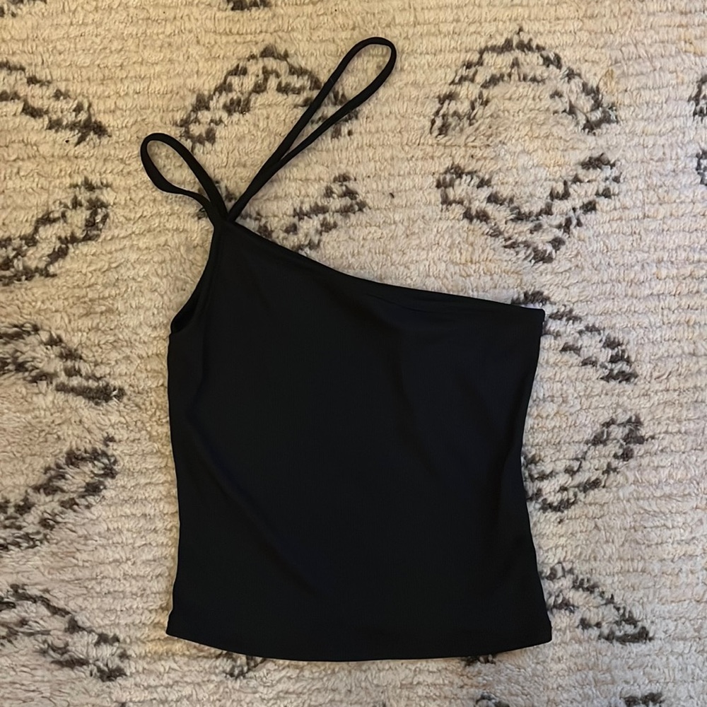 Black ribbed tank